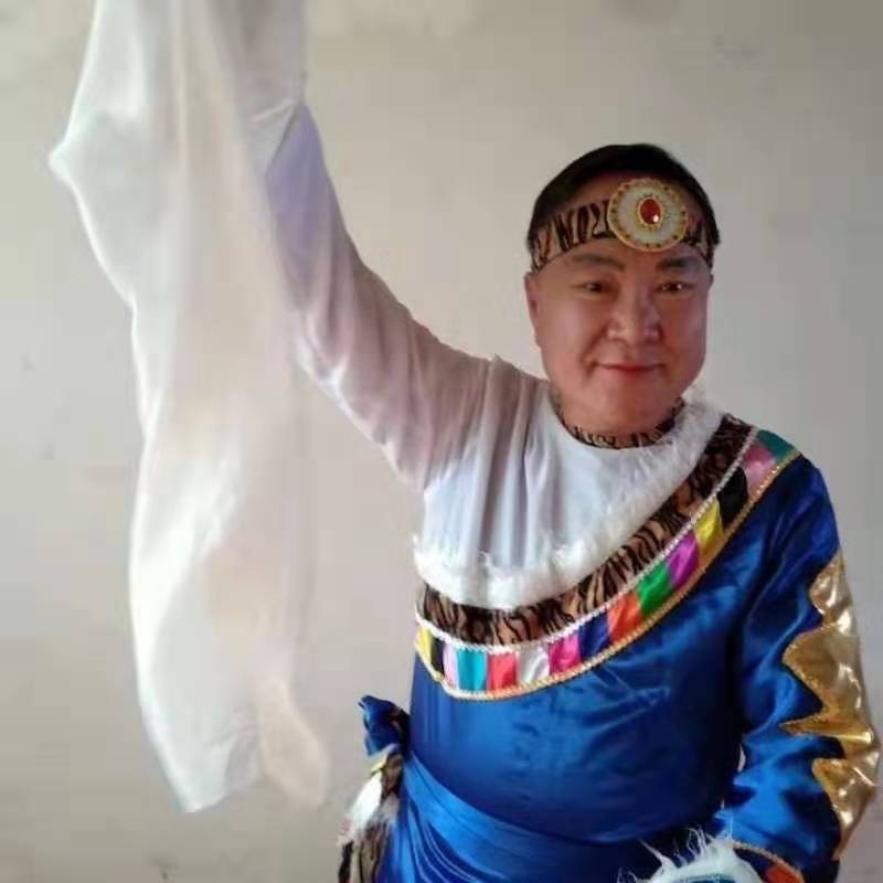 走在冷风中的第一张照片--宽甸中老年相亲网